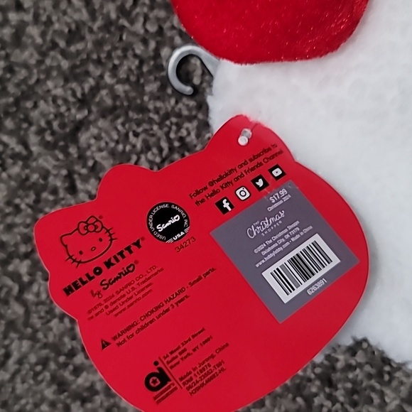 Hello Kitty Winter Hat with Red Bow!! - Picture 4 of 5